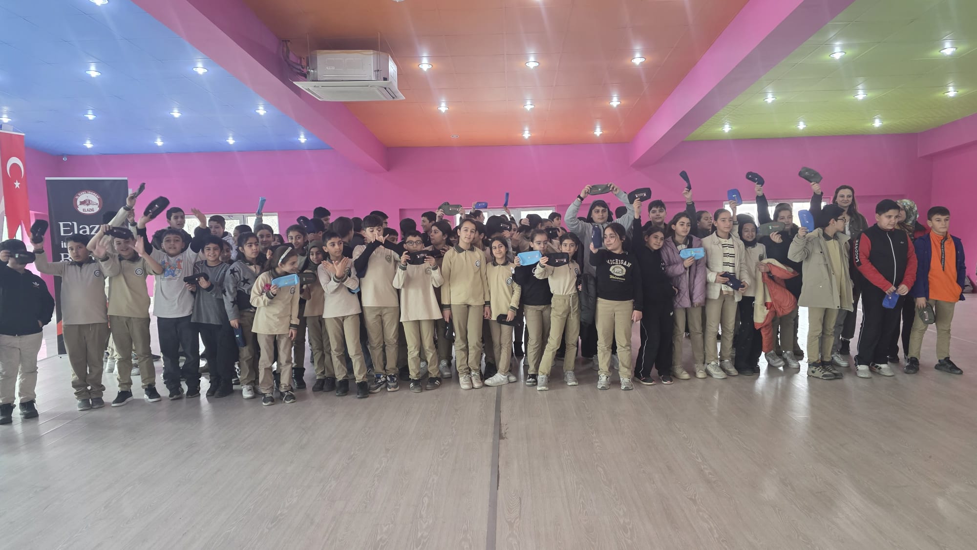 Eğit Çocuğunu, Koru Geleceğini"